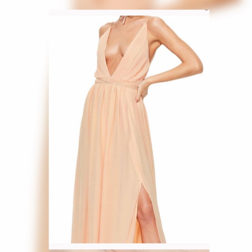 Beautiful dress - Picture 1 of 2